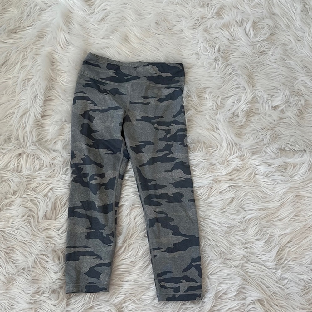 Athleta Girls Chit Chat Capri L-12